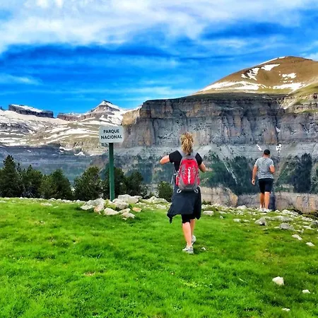 Cosy House + Mountain View Сasa de vacaciones Belsierre