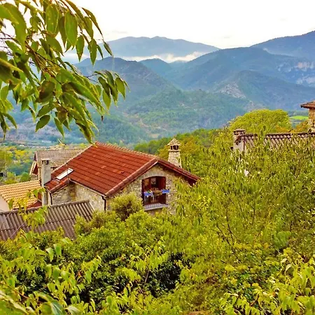 Cosy House + Mountain View