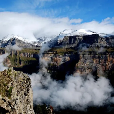 Cosy House + Mountain View Сasa de vacaciones