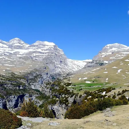 Cosy House + Mountain View * Belsierre